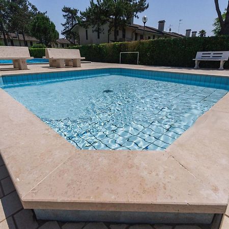 Spacious House For 6 With Pool And Garden Porto Santa Margherita di Caorle Exterior foto